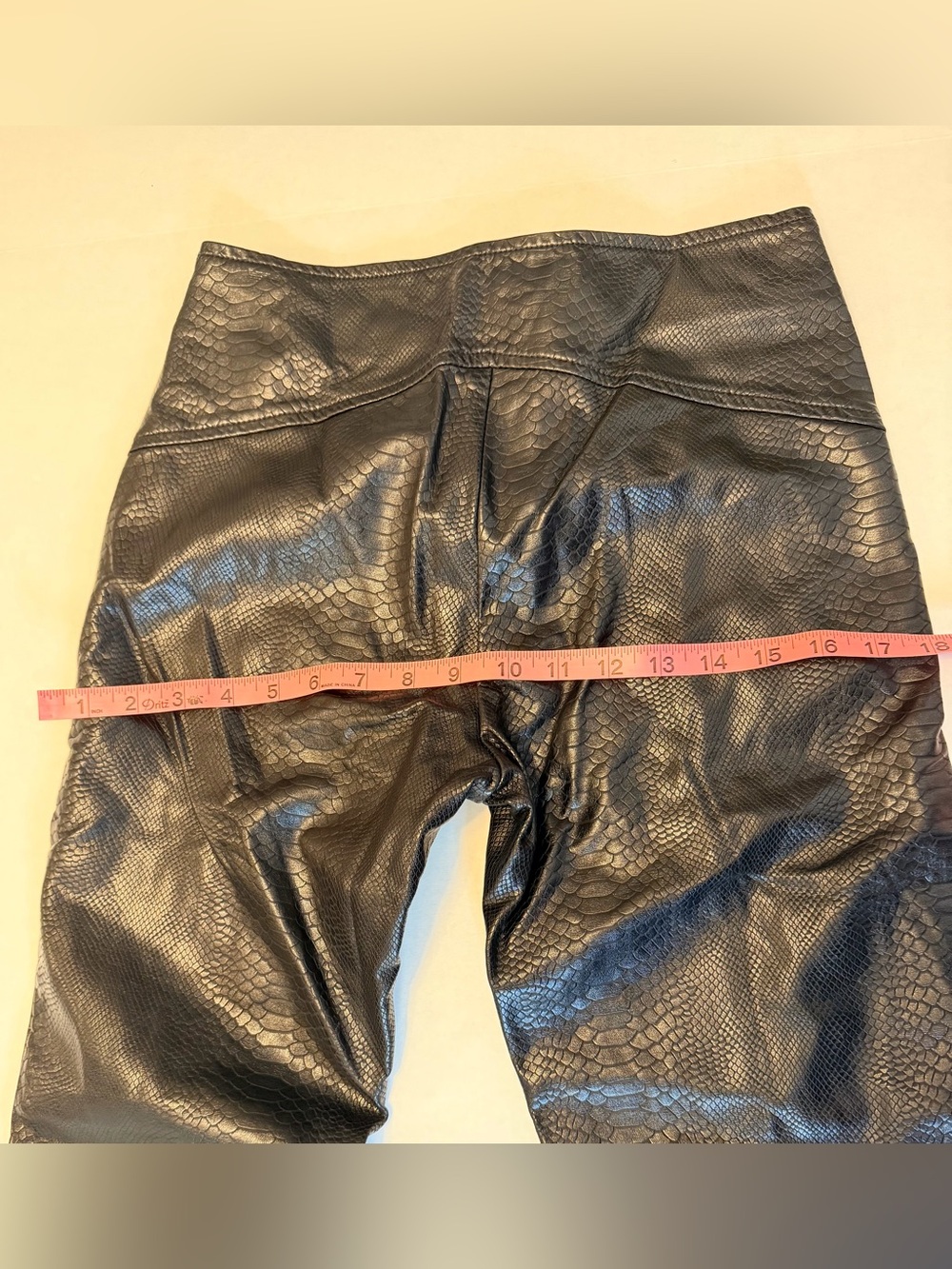 Urban Outfitters Y2K Black Alexa Faux Leather Croc-Embossed Moto Pants Size 4 - Picture 8 of 15